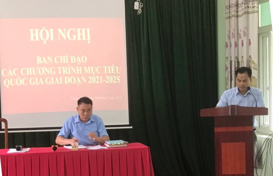 đồng chí Nguyễn Văn Bách - Huyện ủy viên - Bí thư Đảng ủy - Trưởng ban chỉ đạo phát biểu ý kiến kết luận Hội nghị